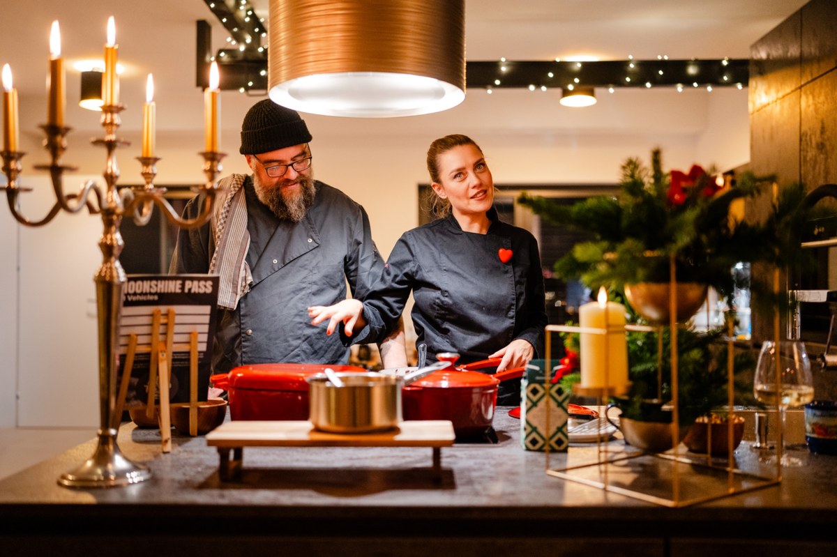 Monika & Jean beim Weihnachtscatering